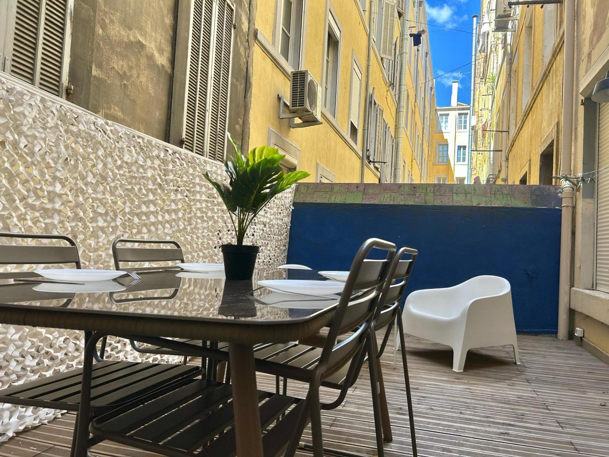 Chez Marie Et Romain- Appartement De Charme Au Coeur De La Joliette Proche Panier Centre Ville Marseille Ngoại thất bức ảnh